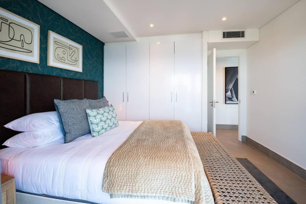 Lux Oceans 2 Bedroom In Umhlanga Apartment Durban