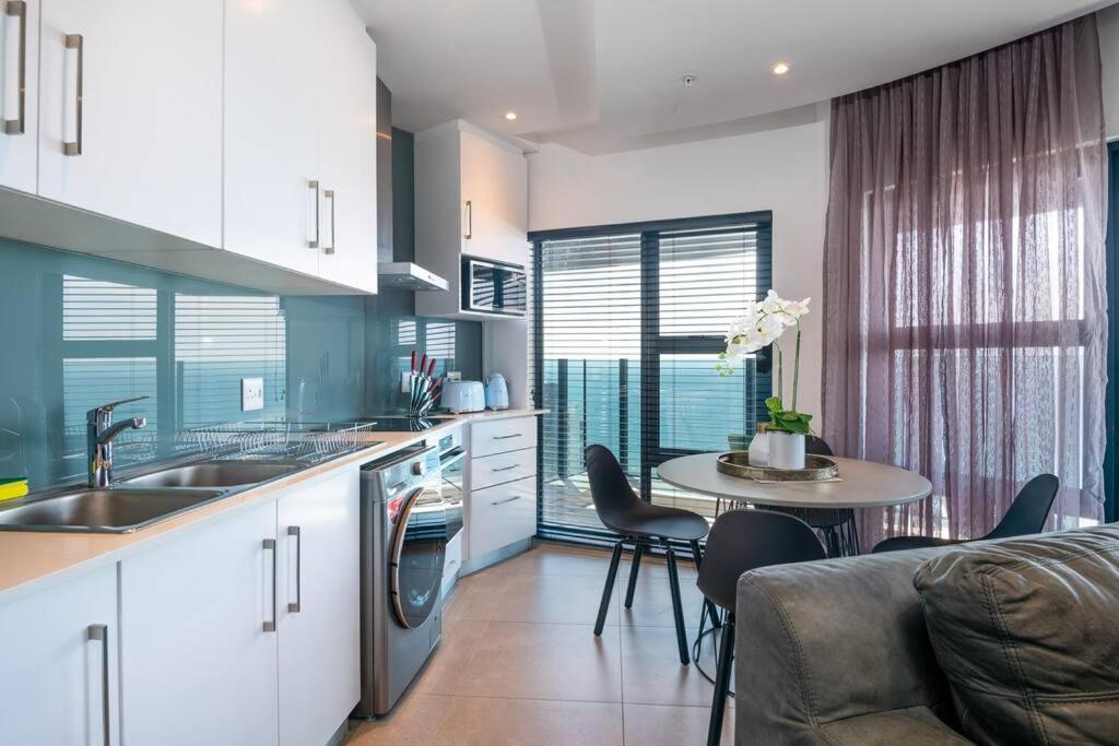 Lux Oceans 2 Bedroom In Umhlanga