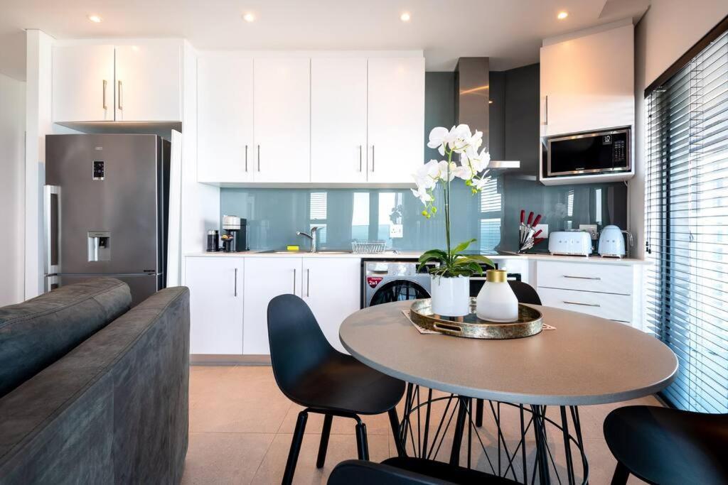 Apartment Lux Oceans 2 Bedroom In Umhlanga Durban
