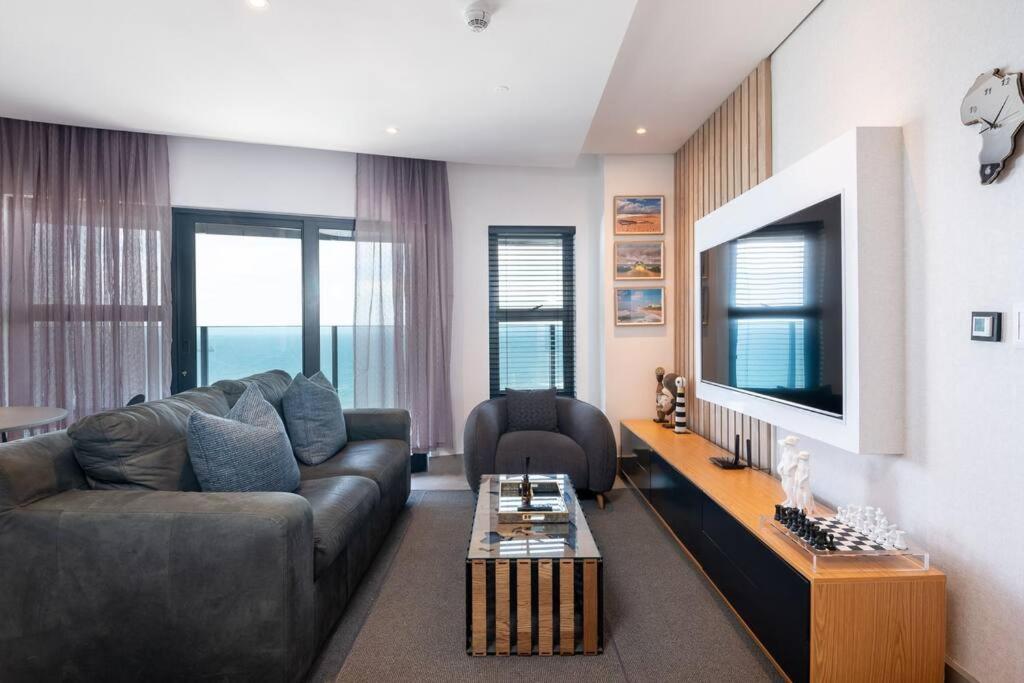 Lux Oceans 2 Bedroom In Umhlanga Apartment
