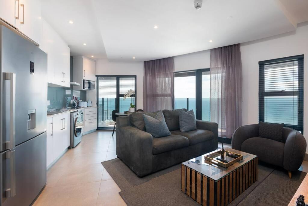 Lux Oceans 2 Bedroom In Umhlanga Durban