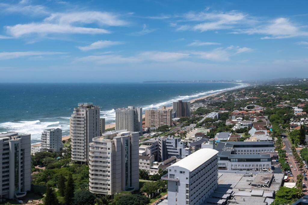Lux Oceans 2 Bedroom In Umhlanga Apartment *